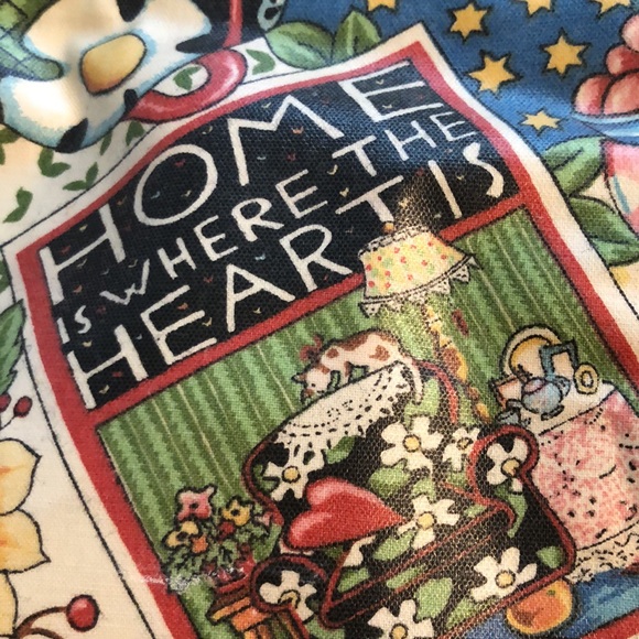 Mary Engelbreit Cosmetic Case by Nordic House Designs. NYC - Picture 7 of 14